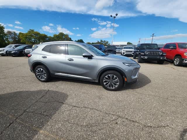 Used 2024 Buick Envision Preferred AWD/4WD image 9