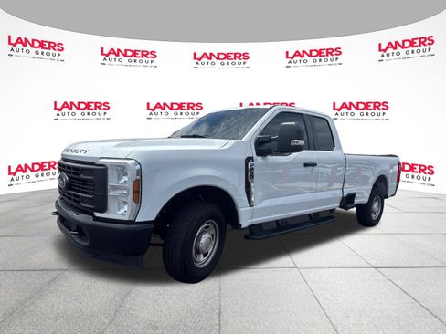 Used 2024 Ford F250 XL w/ Camper Package RWD image 7