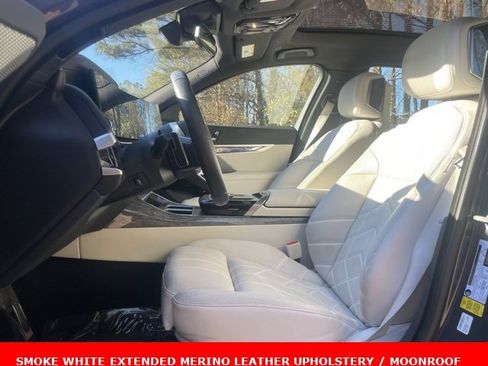 Used 2023 BMW 740i w/ Parking Assistance Package image 3