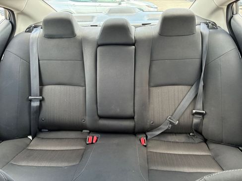 Used 2025 Nissan Altima 2.5 SV FWD image 32