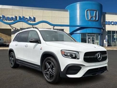 Used 2023 Mercedes-Benz GLB 250 4MATIC image 1