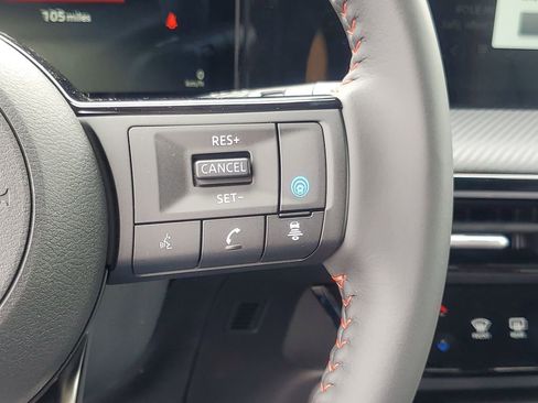 New 2025 Nissan Kicks SR image 18