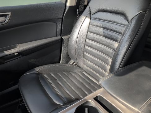 Used 2024 Ford Edge SEL AWD/4WD image 16