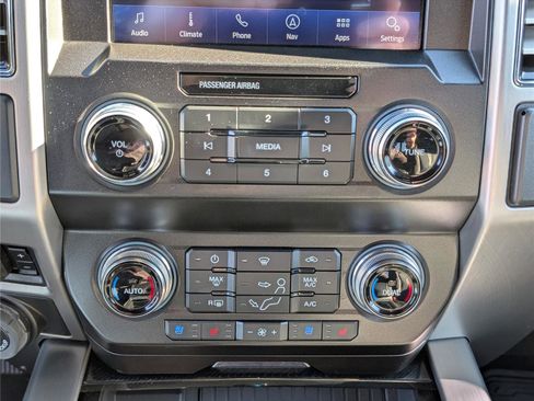 Used 2021 Ford F350 Platinum image 32