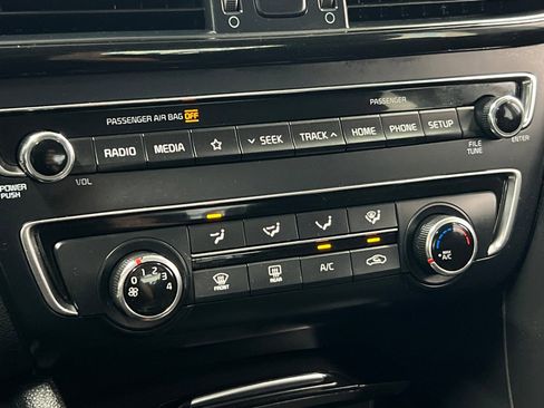 Used 2020 Kia Optima LX image 18