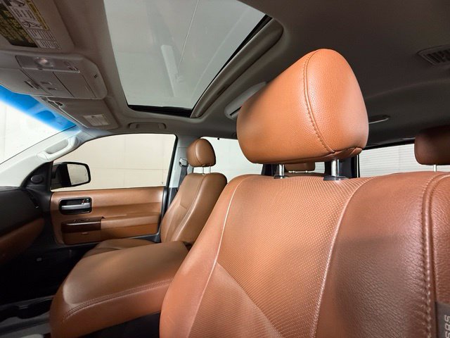Used 2016 Toyota Sequoia Platinum AWD/4WD image 5