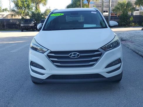 Used 2018 Hyundai Tucson SEL Plus FWD image 2