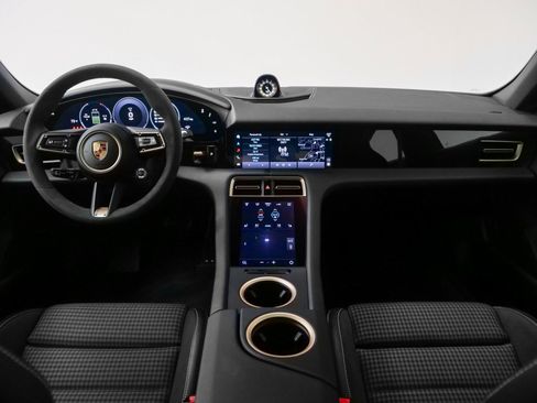 New 2025 Porsche Taycan 4S image 34