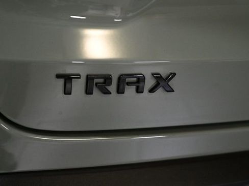 Used 2024 Chevrolet Trax ACTIV w/ Sunroof Package FWD image 12
