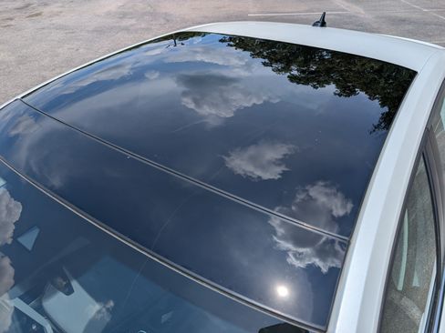 Used 2025 Volkswagen Jetta SE w/ Sunroof Package FWD image 14