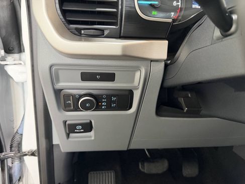 Used 2021 Ford F150 XLT AWD/4WD image 17