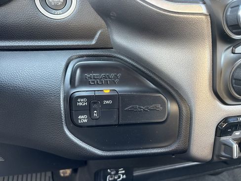 Used 2024 RAM 3500 Big Horn image 17