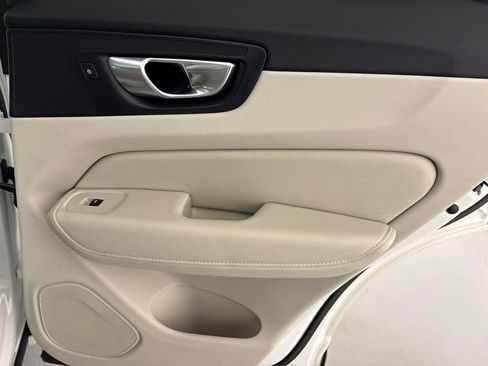 Used 2023 Volvo XC60 B5 Ultimate w/ Protection Package FWD image 37