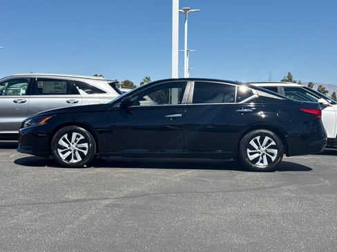 Used 2025 Nissan Altima 2.5 S image 6