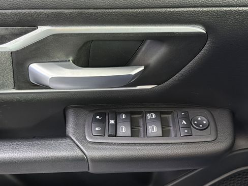 Used 2023 RAM 1500 Big Horn AWD/4WD image 36