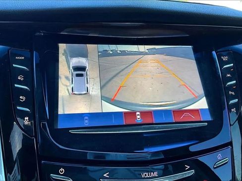 Used 2019 Cadillac Escalade Luxury AWD/4WD image 14