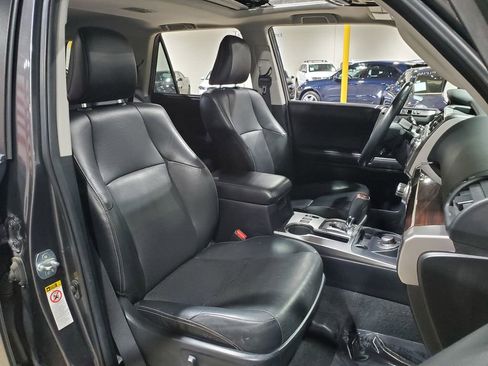 Used 2018 Toyota 4Runner Limited image 14