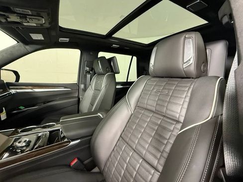 Certified 2026 Cadillac Escalade Platinum Sport AWD/4WD image 17