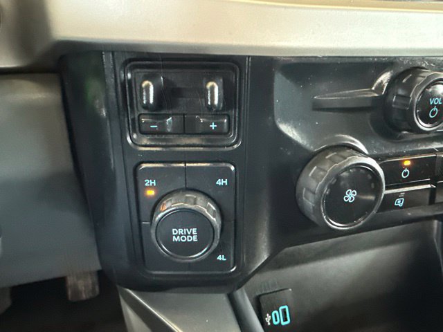 Used 2024 Ford F350 4x4 Crew Cab DRW Super Duty image 20