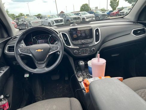 Used 2018 Chevrolet Equinox LT w/ Sun & Infotainment Package FWD image 11