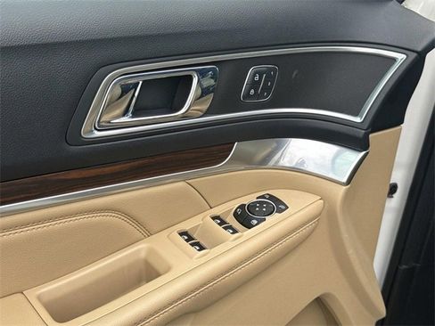 Used 2016 Ford Explorer Limited w/ Equipment Group 301A image 27