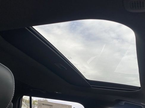 New 2025 Jeep Grand Cherokee L Altitude image 30