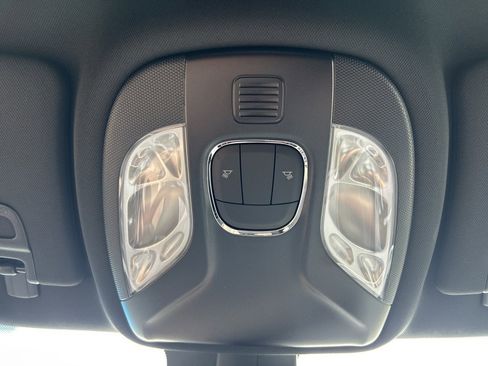 New 2025 Jeep Compass Sport image 28