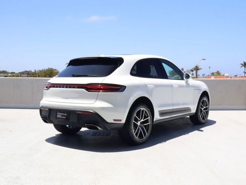 Certified 2025 Porsche Macan AWD/4WD image 9