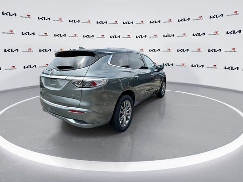 Used 2022 Buick Enclave Avenir w/ Avenir Technology Package AWD/4WD image 8