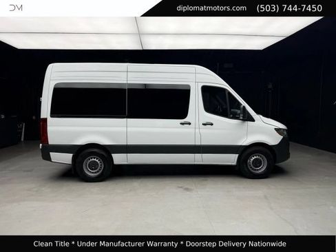 Used 2024 Mercedes-Benz Sprinter 2500 image 8