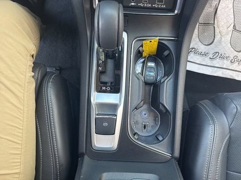 Used 2023 Subaru Ascent Limited AWD/4WD image 13
