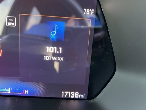 Used 2024 Chevrolet Colorado Z71 w/ Z71 Convenience Package 2 image 25