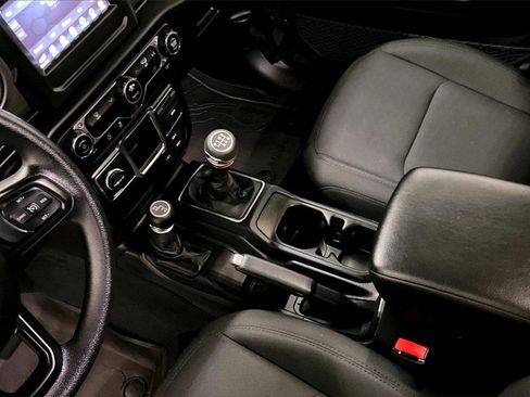 Used 2022 Jeep Gladiator Sport w/ Trailer Tow Package image 19