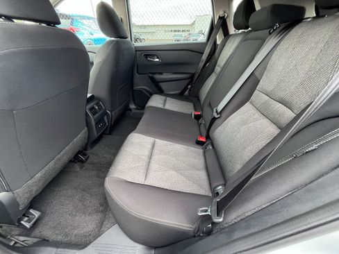 Used 2025 Nissan Rogue SV AWD/4WD image 28