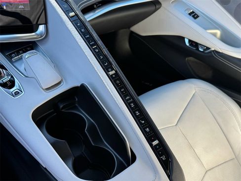 Used 2021 Chevrolet Corvette Stingray Preferred Cpe w/ Z51 Performance Package image 27