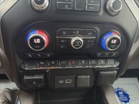 Used 2021 GMC Sierra 1500 SLT w/ SLT Premium Package AWD/4WD image 23