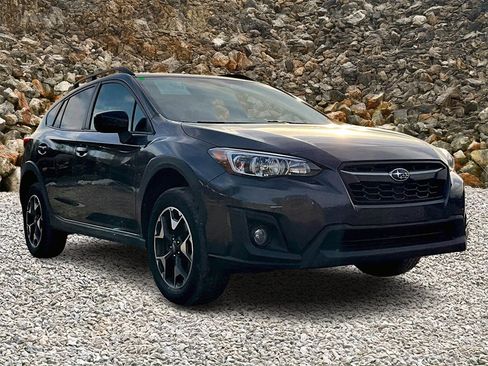Used 2019 Subaru Crosstrek 2.0i Premium w/ Eyesight System image 9
