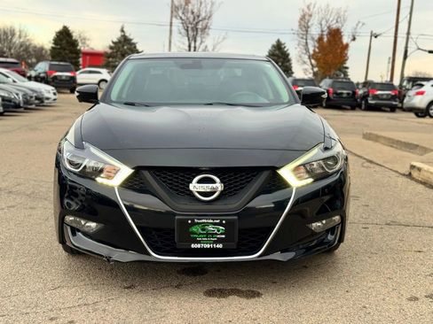 Used 2018 Nissan Maxima Platinum image 2