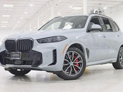 Used 2025 BMW X5 xDrive50e w/ M Sport Package AWD/4WD image 6