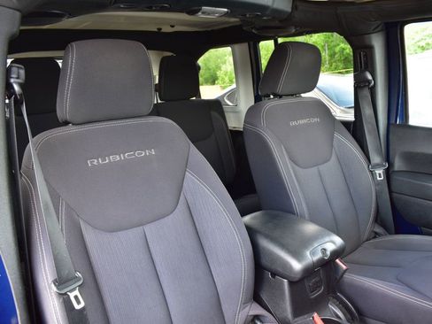 Used 2013 Jeep Wrangler Unlimited Rubicon w/ Connectivity Group AWD/4WD image 33