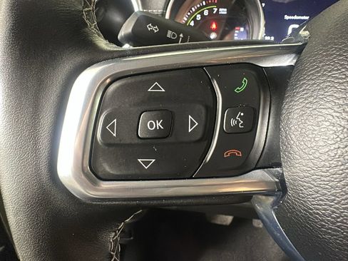 Used 2023 Jeep Wrangler Unlimited Sahara w/ Cold Weather Group AWD/4WD image 17
