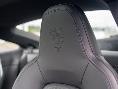Used 2024 Porsche 911 Carrera 4S image 12