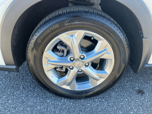 Certified 2023 Honda HR-V LX image 30