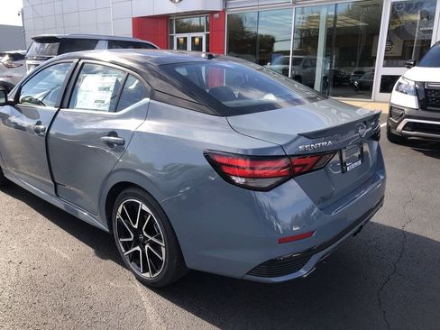 New 2025 Nissan Sentra SR w/ SR Premium Package image 12