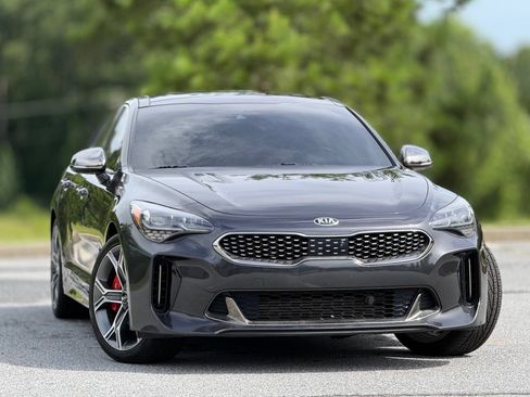 Used 2019 Kia Stinger GT2 AWD/4WD image 4