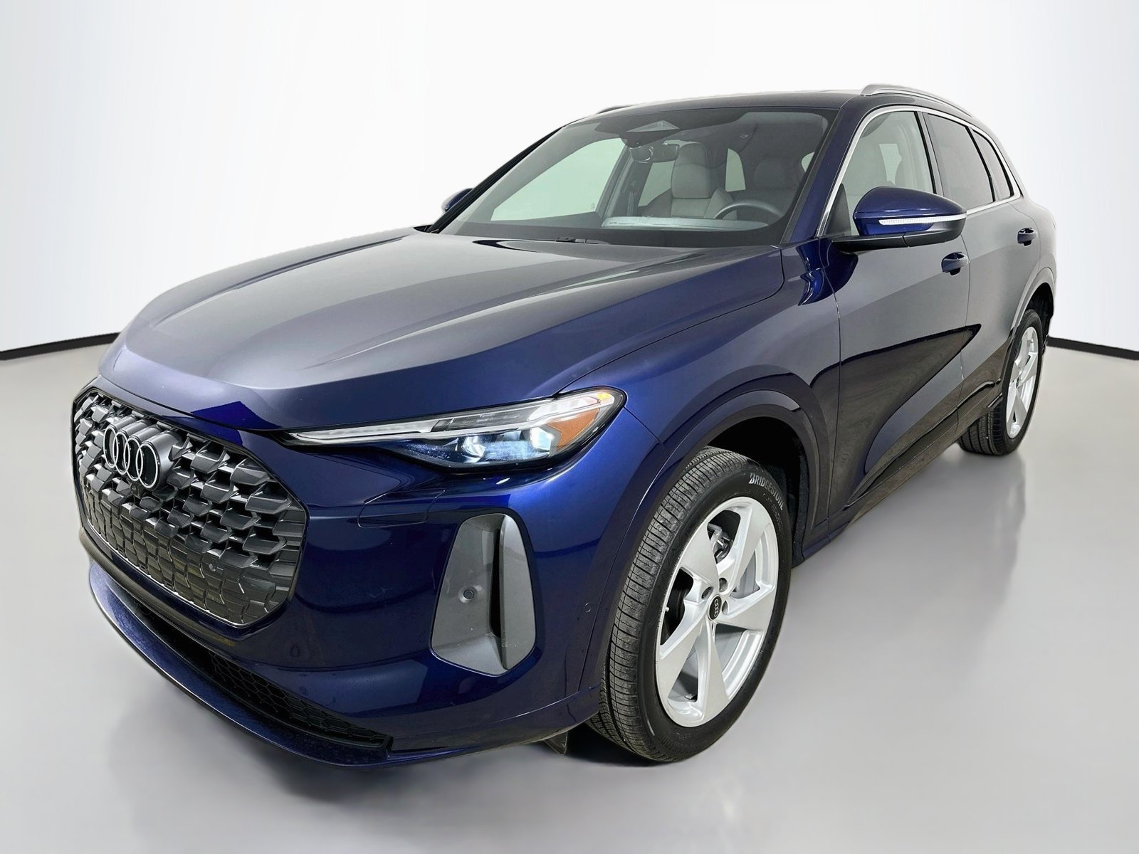 Certified 2025 Audi Q5 Premium Plus AWD/4WD image 1