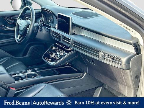 Used 2022 Lincoln Corsair AWD w/ Premium Package image 36