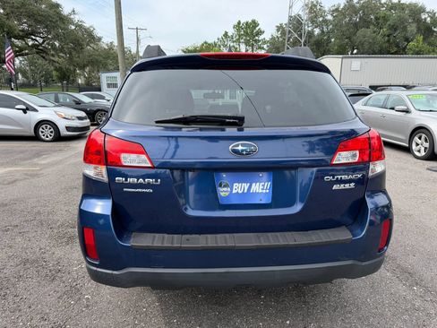 Used 2011 Subaru Outback 2.5i Limited AWD/4WD image 4