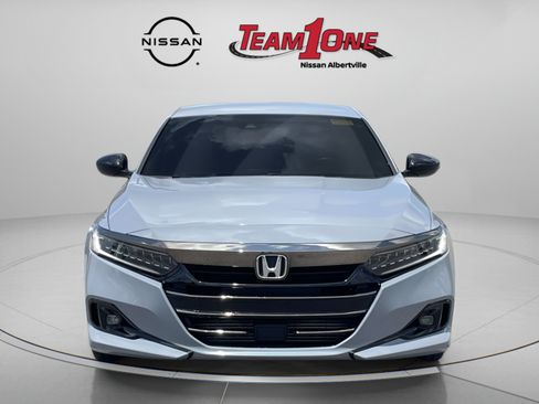 Used 2022 Honda Accord Sport image 2