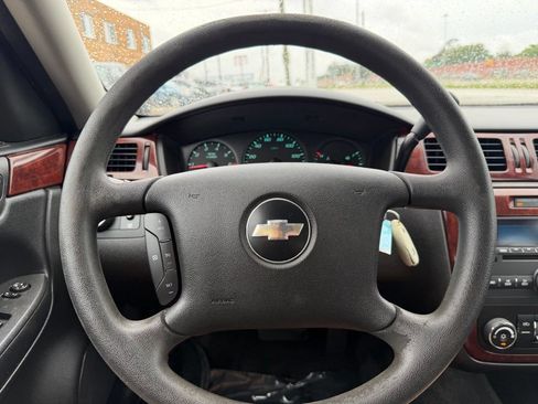 Used 2010 Chevrolet Impala LS FWD image 23